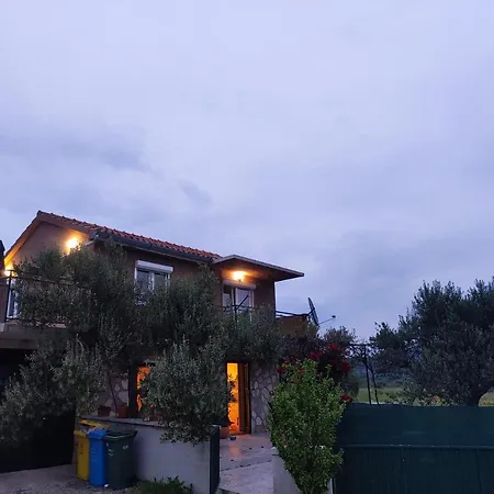 Holiday House Mablo With Pool & Jacuzzi Sibenik Exterior photo